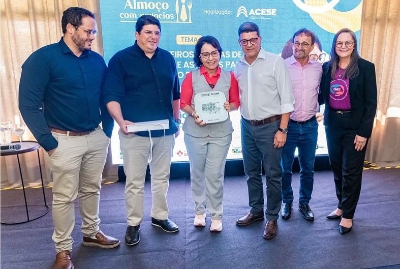 Emília Corrêa participa do ‘Almoço com Negócios’ da Acese